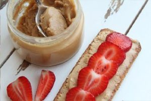 Strawberry Sun-Butter Bites